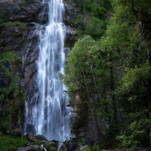 cascade valais suisse chute eau waterfall decoration nature